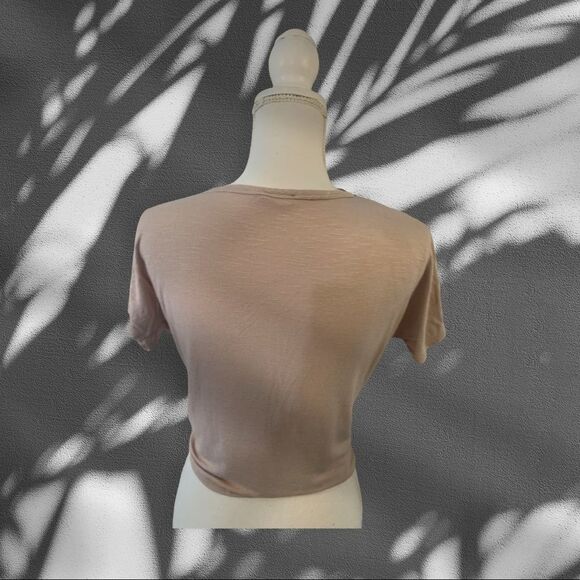 Tie Front Button up Crop Top - Picture 3 of 4